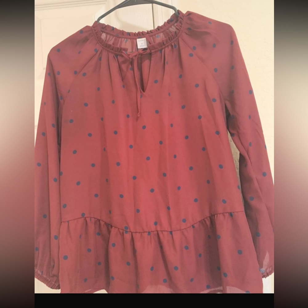Blusa babydoll de mangas abuchonadas